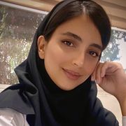 زهرا کریمی آناقیزی