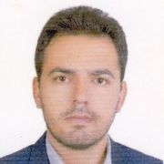 مسلم سیاهپوش منفرد
