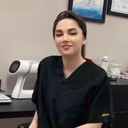 دکتر نیلوفر فکری