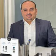 دکتر امیر منشی زاده