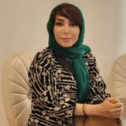 منا میرزایی نیا
