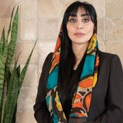 دکتر آوازه سادات یوسفی نمینی