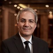 دکتر آریا شیخ مظفری