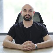 دکتر پوریا حفظ اله