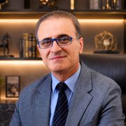 تصویر دکتر فرزاد عموزاده عمرانی