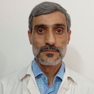 دکتر محمود نقیب زاده