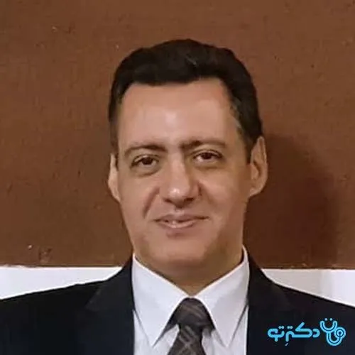 دکتر آرش حاجیان نیا