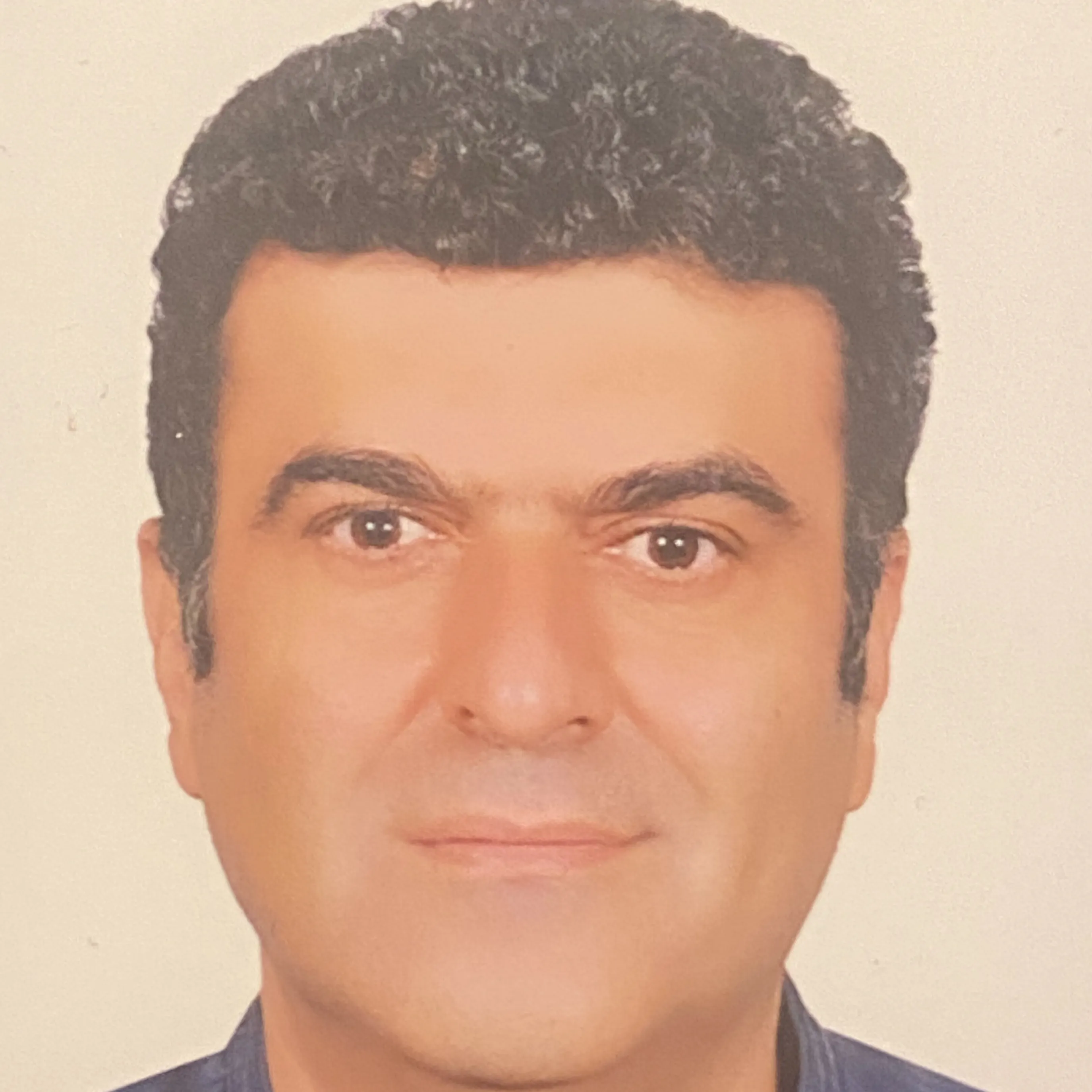 دکتر آرش گلستانه
