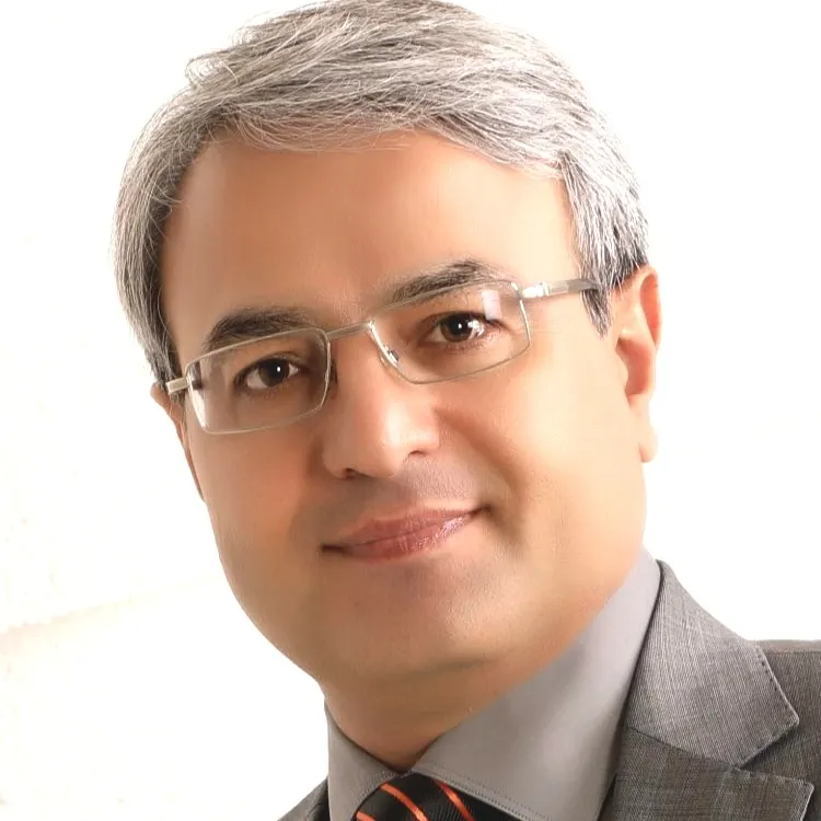 دکتر آرین آرین پور