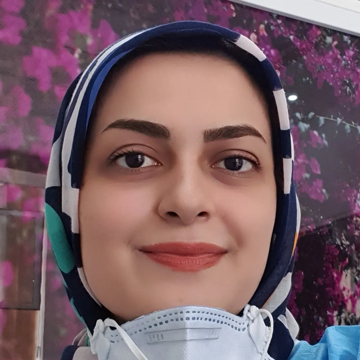 دکتر نیلوفر محقق