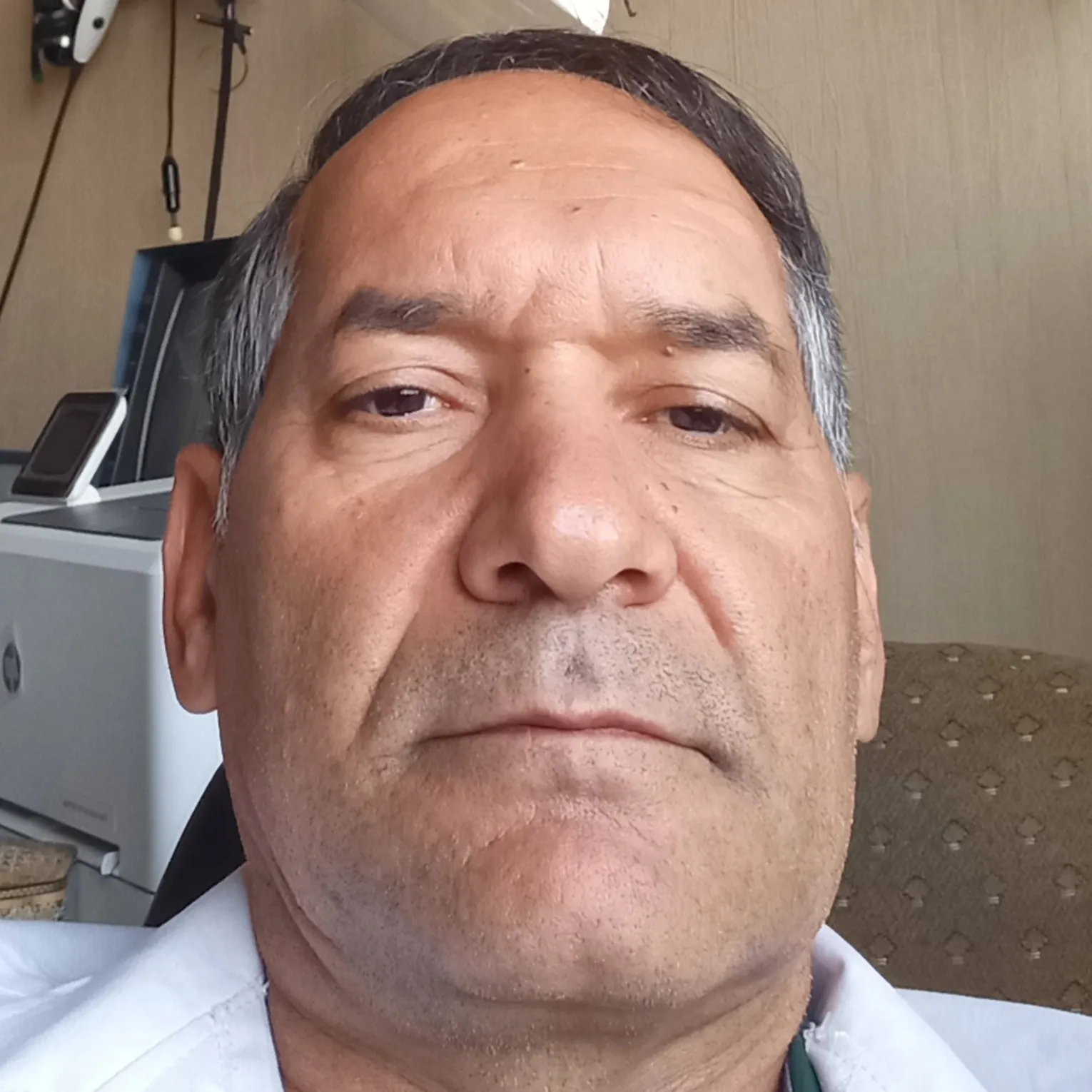 حاجی اسماعیل اکبری