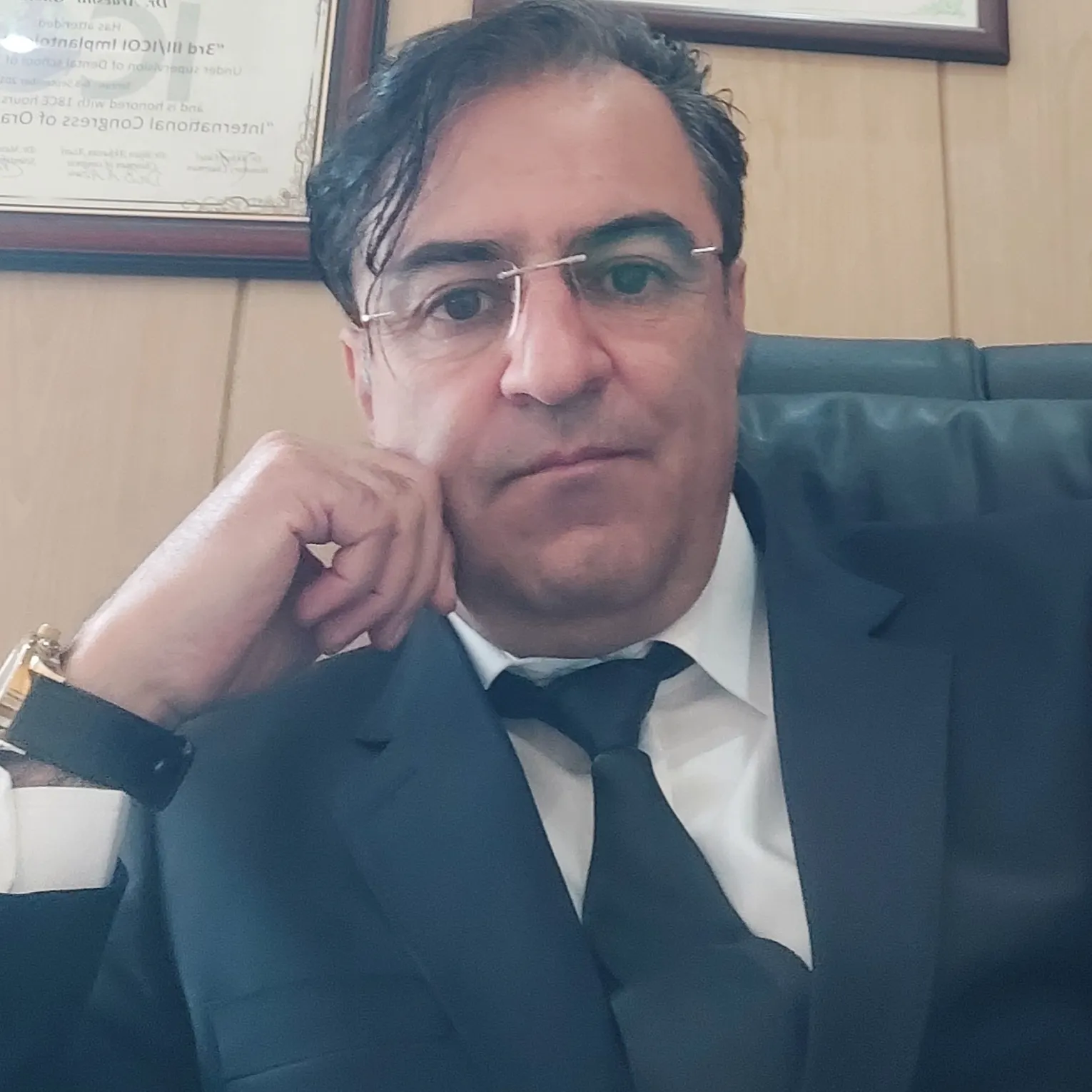 دکتر اردشیر غلامی