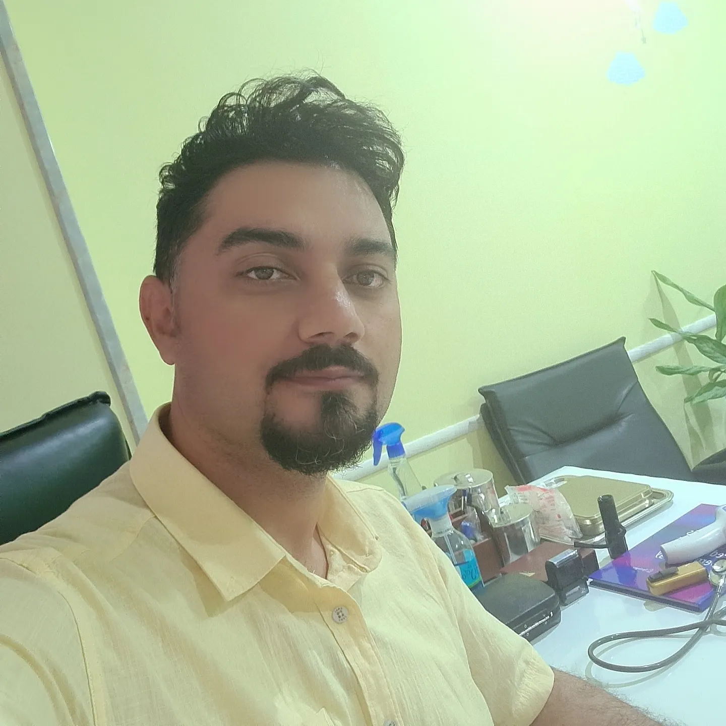 دکتر عبدالحسین عباسی