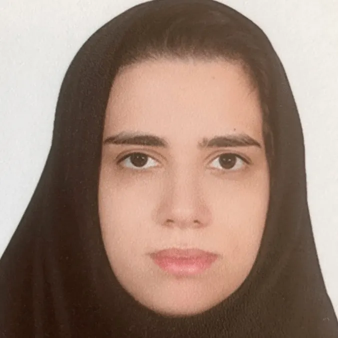 مانا نقی پور