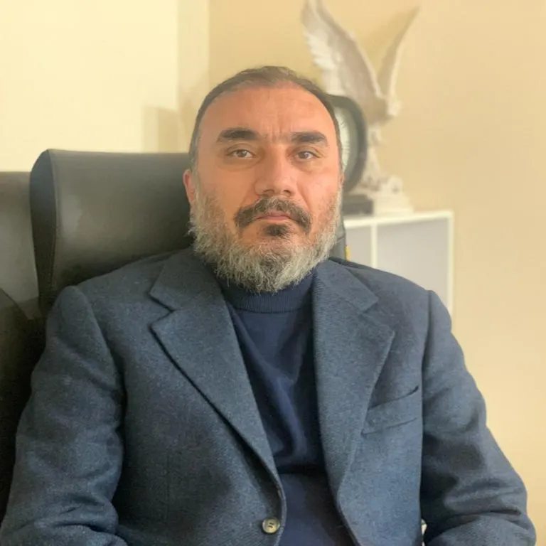دکتر صادق بسائی