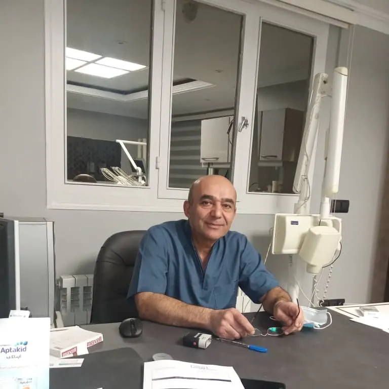 دکتر فرهاد اقبالی