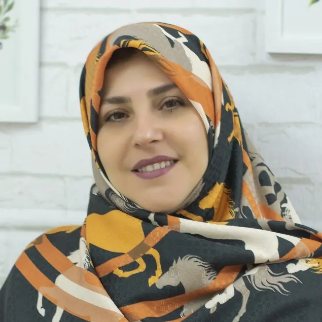 حوری سادات متفکریان