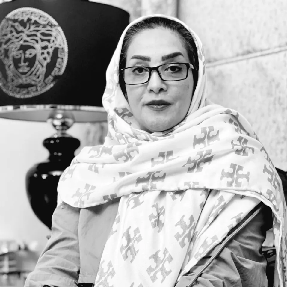 دکتر شیوا عقبائی