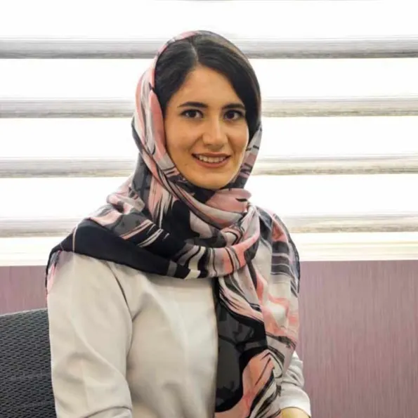 سحر پاکدامن ساوجی