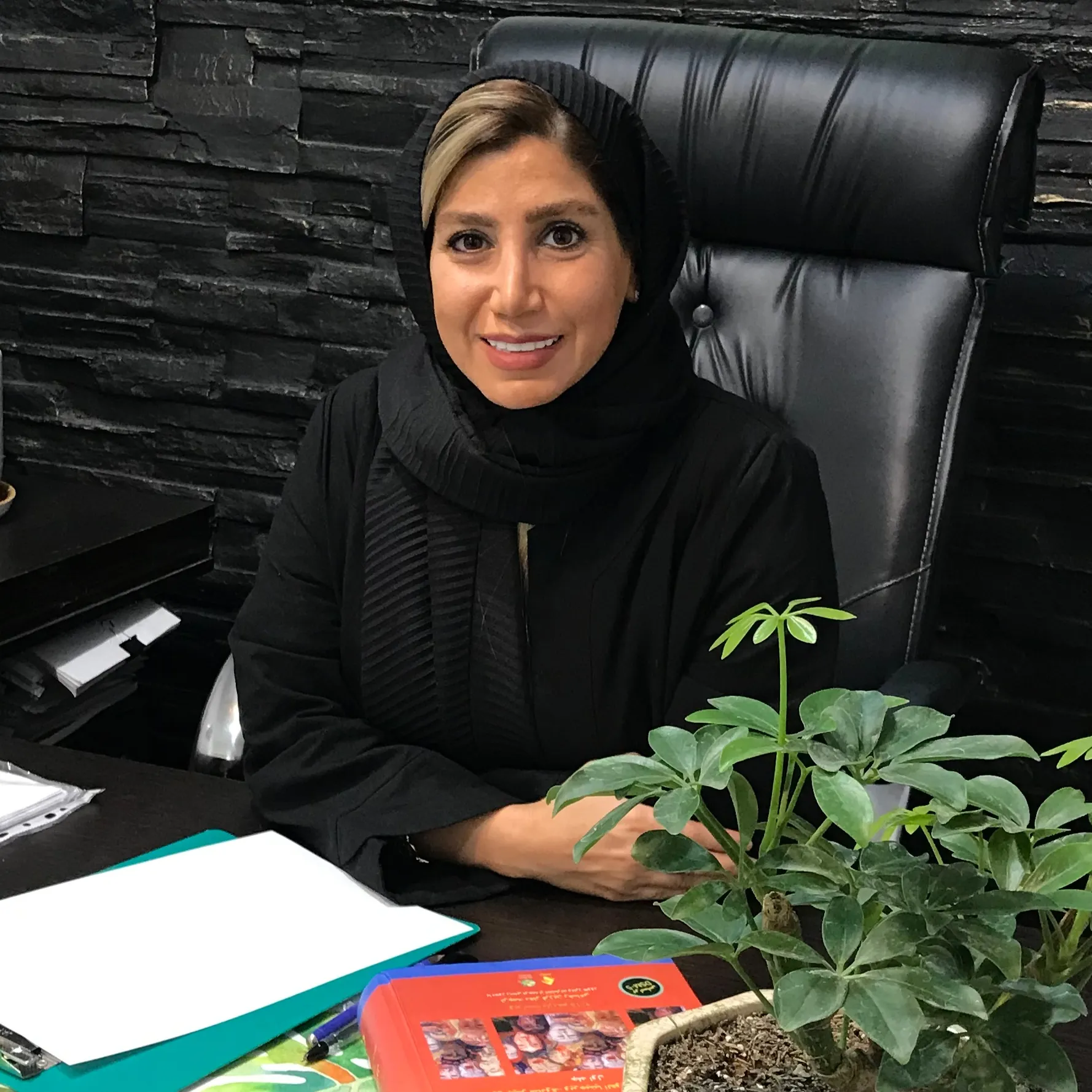 دکتر نگار رازقی