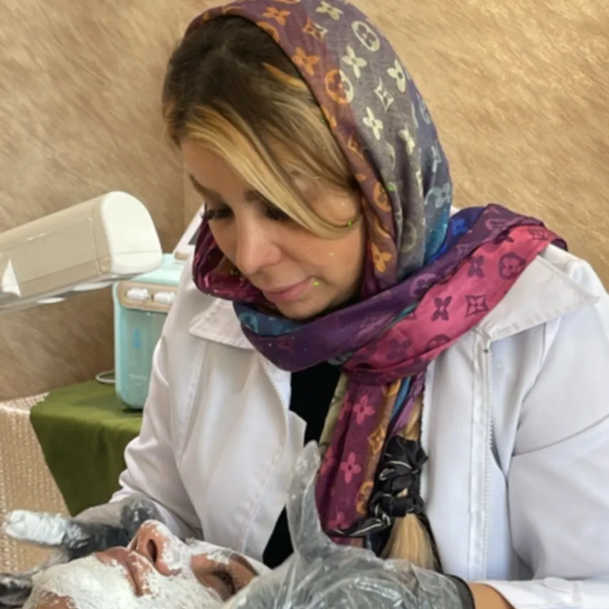 سمیه زینالی