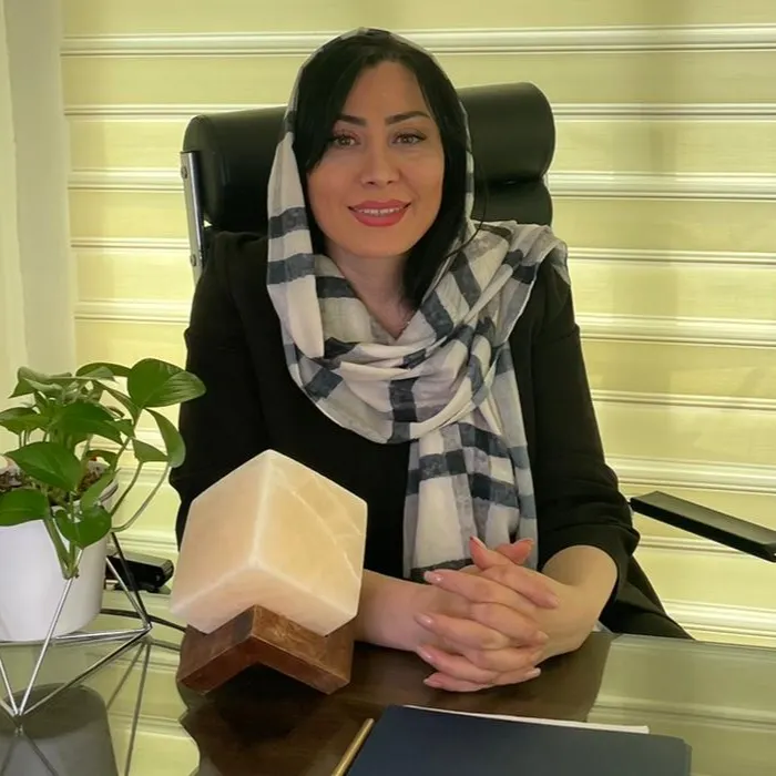 دکتر رویا نوری