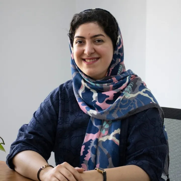 دکتر نیلوفر عباسی