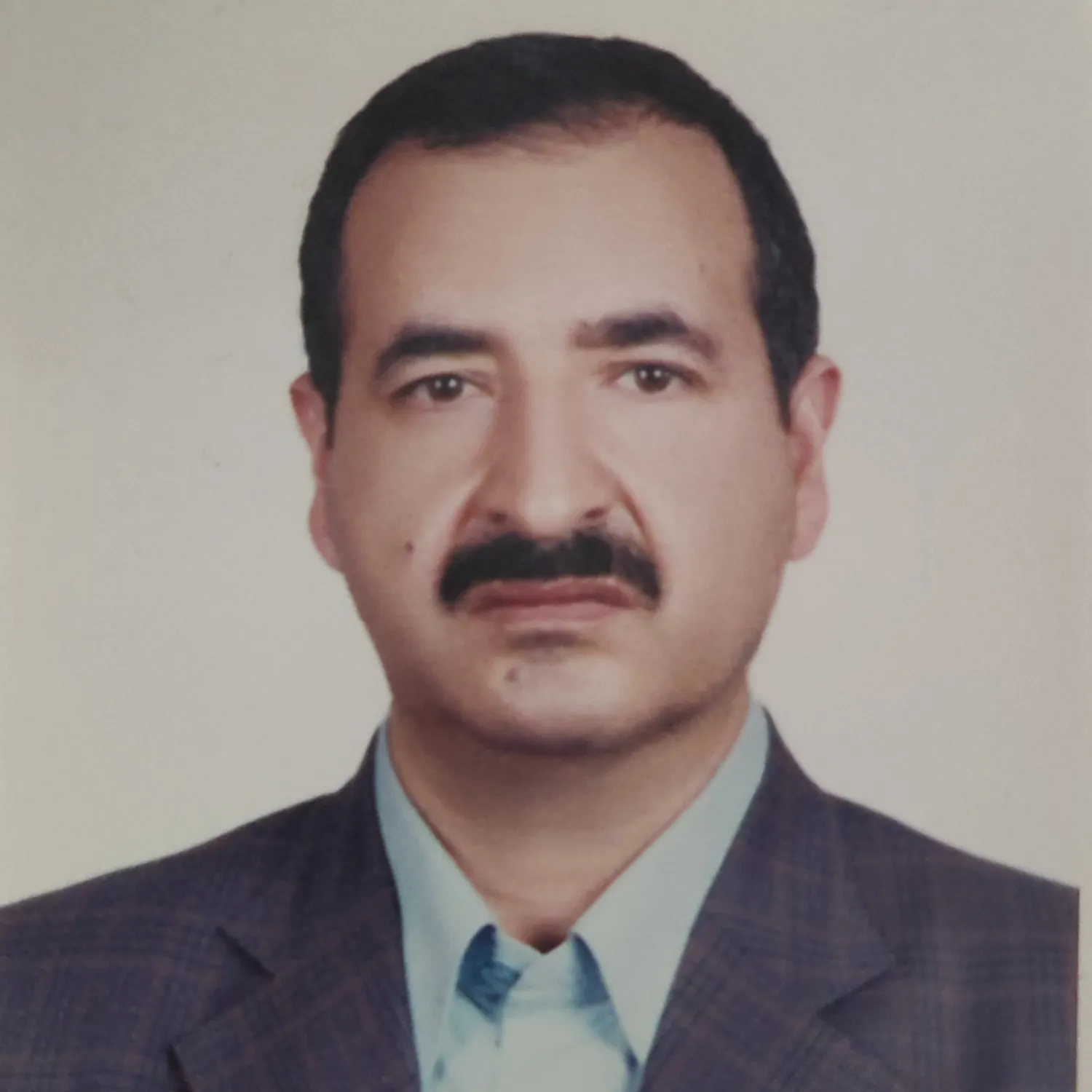 دکتر حسین شاهون