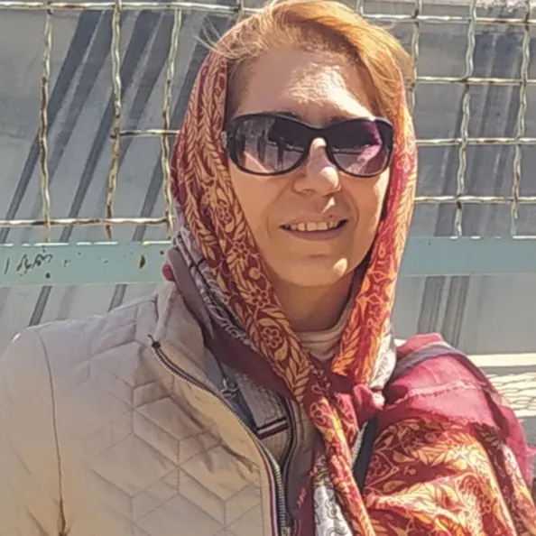 رویا حاجی علی اکبری
