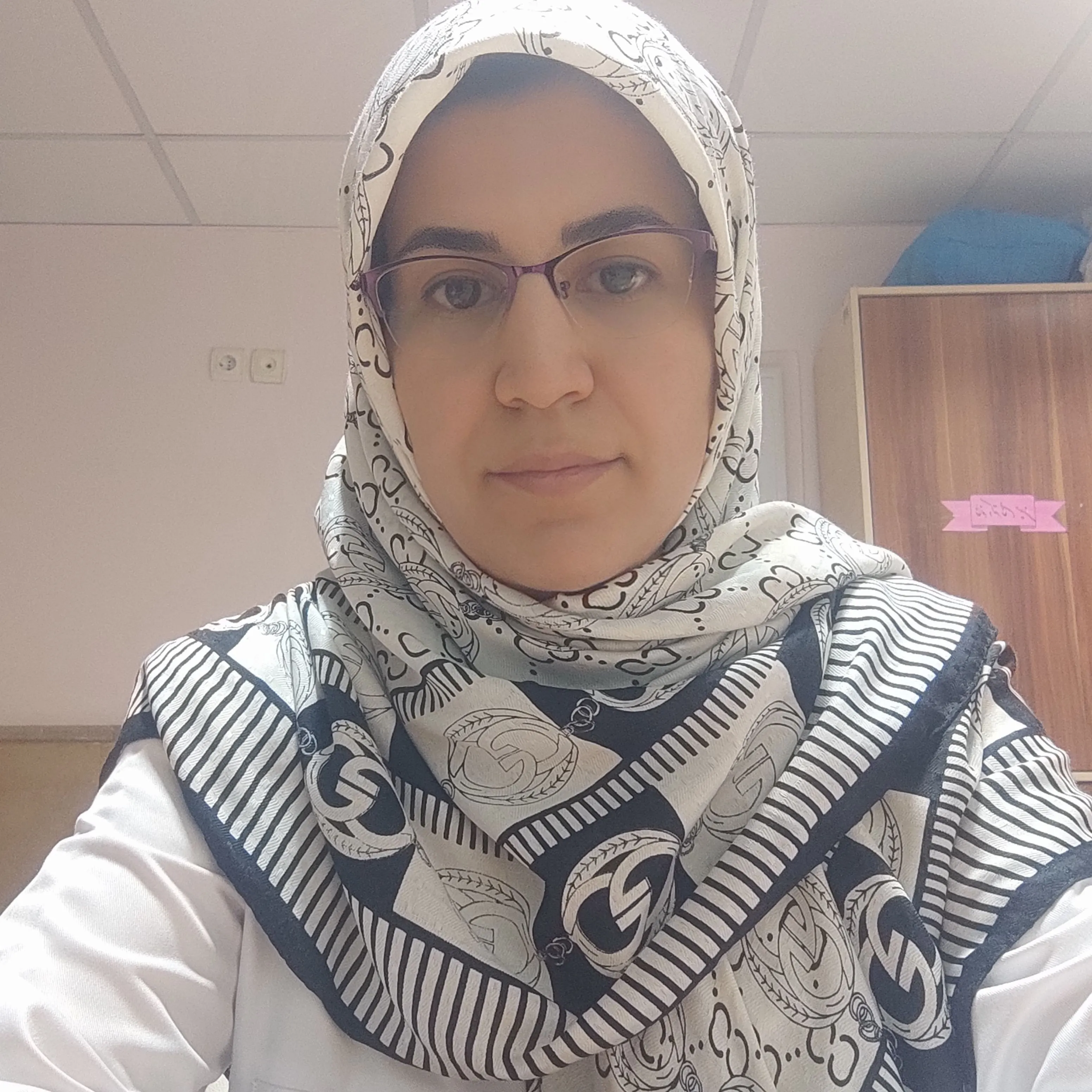 دکتر مینا خانحسینی