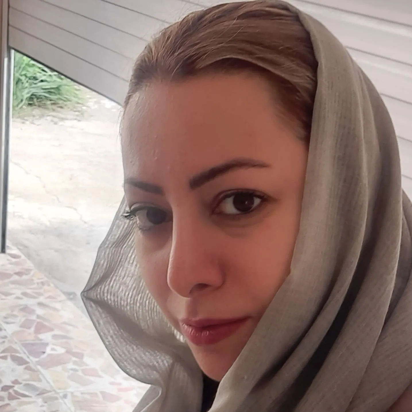 دکتر عاصفه فرخ زاد