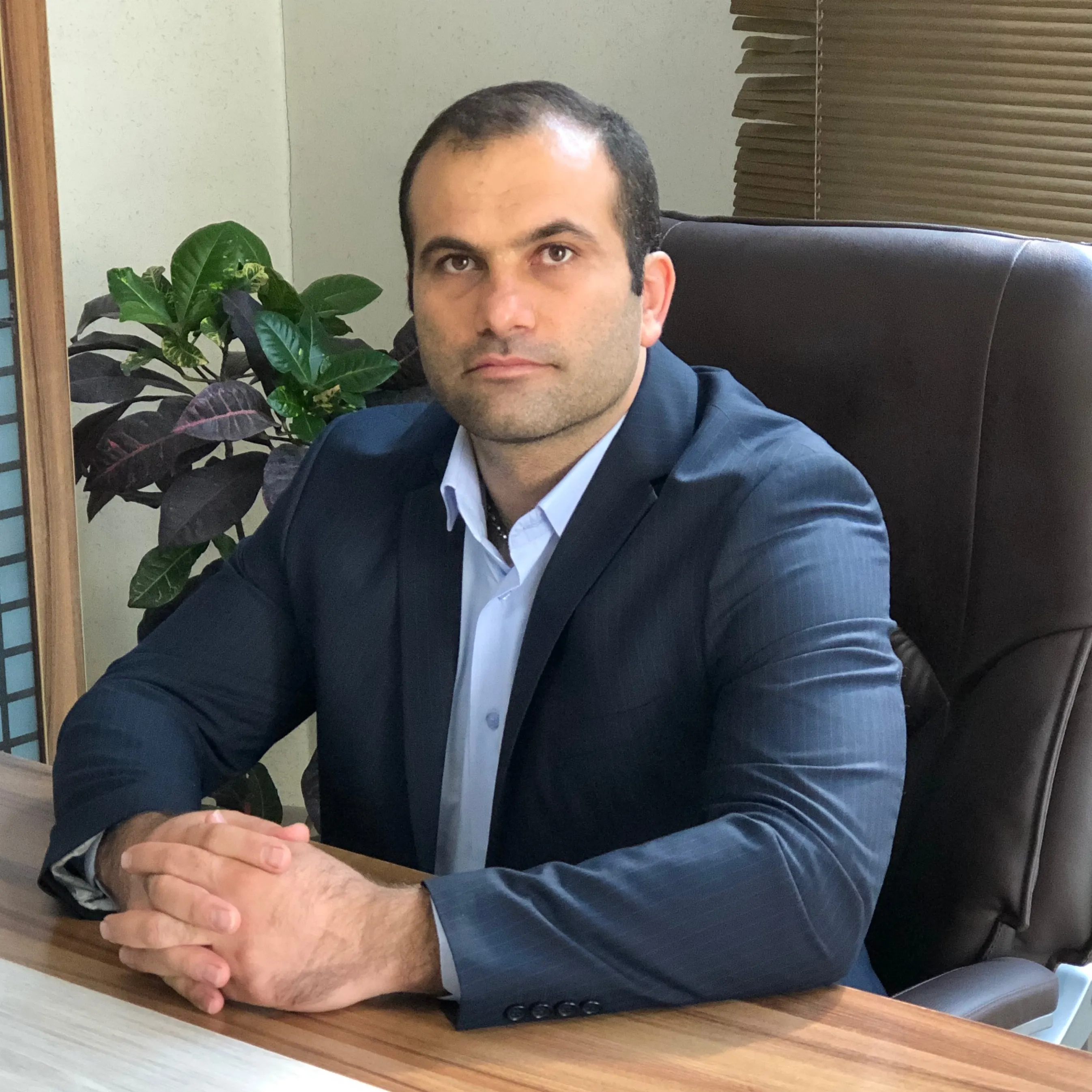 دکتر مهدی احمدی
