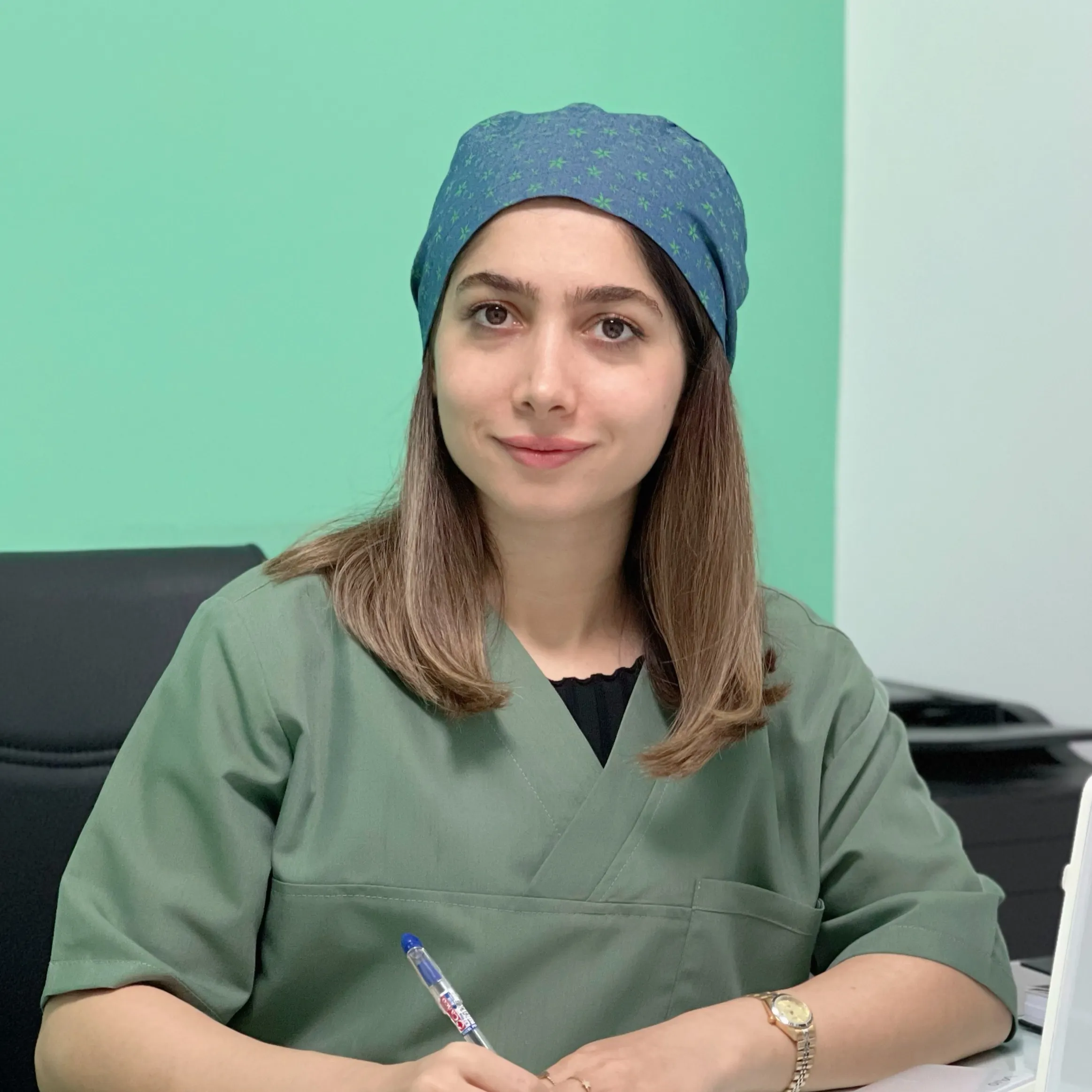 پانیذ زارع