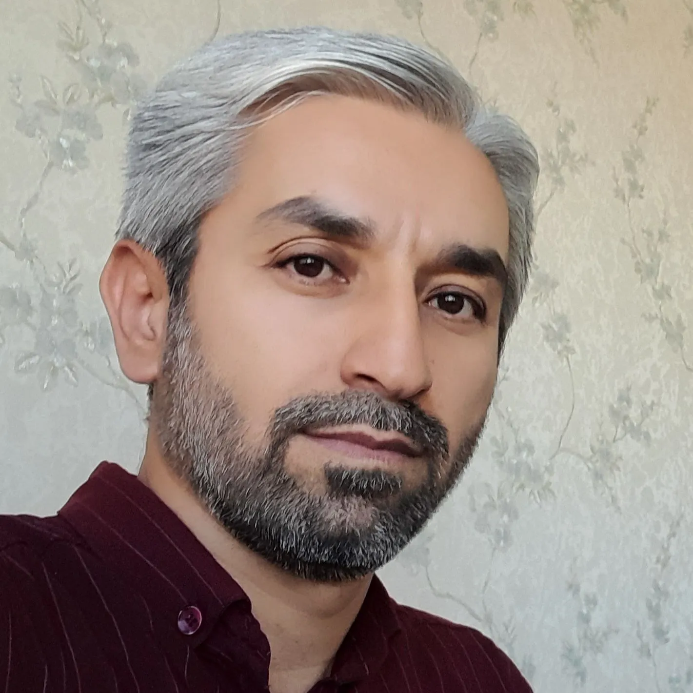 دکتر علیرضا کریمی وکیل
