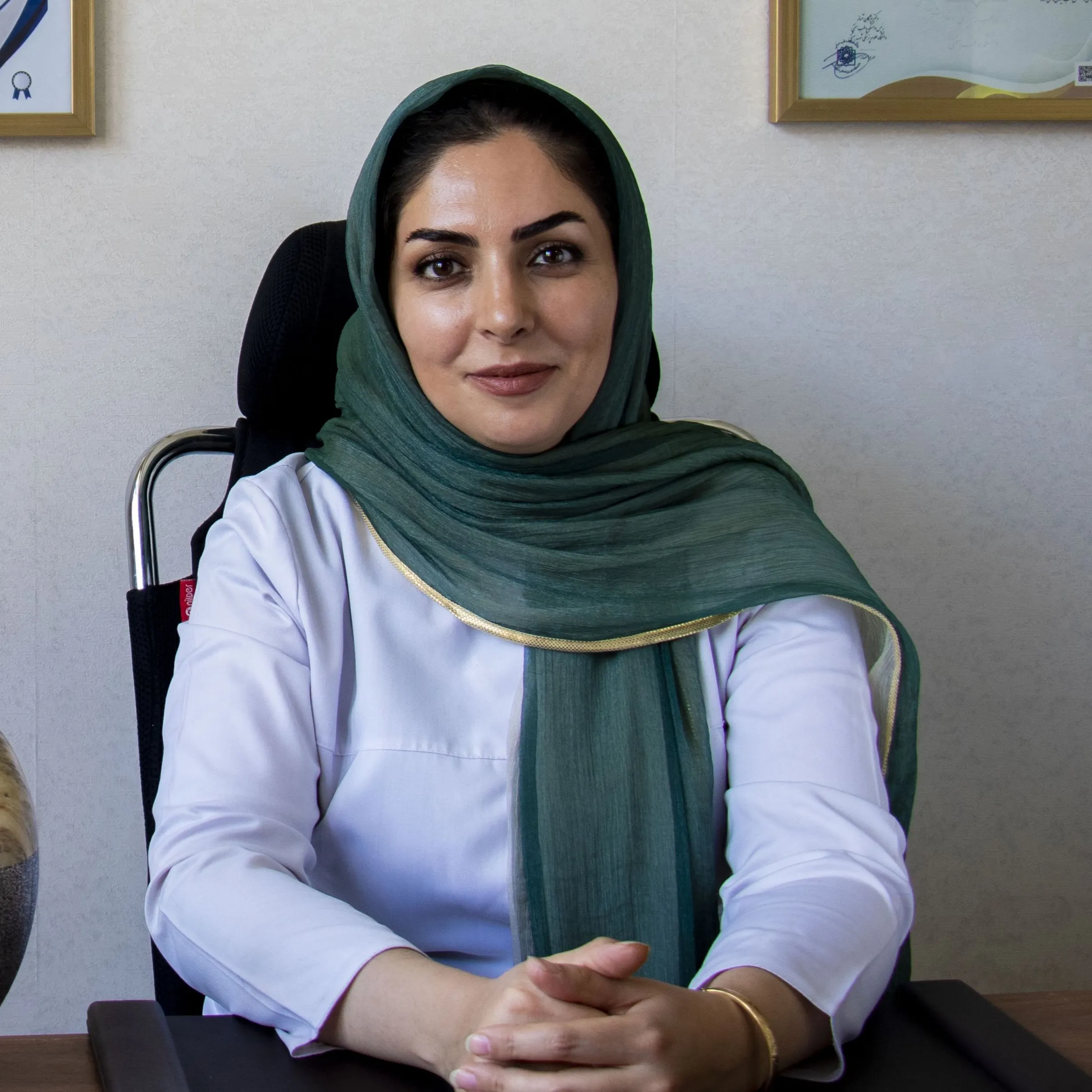 رویا صادق زاده