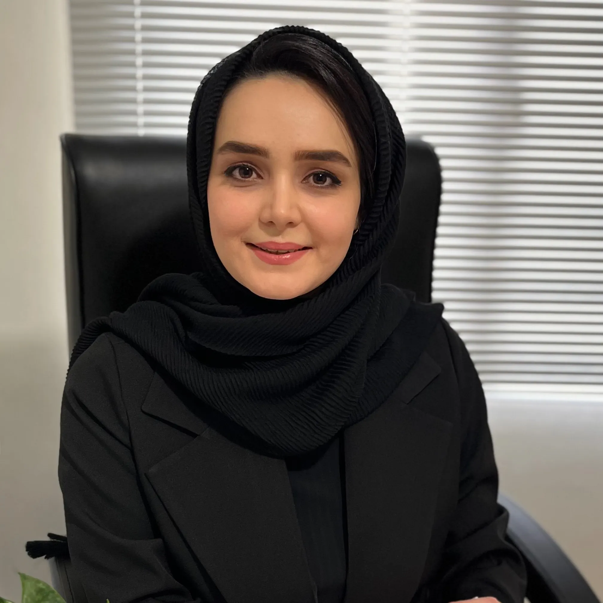 رعنا شکیب حاجی آقا