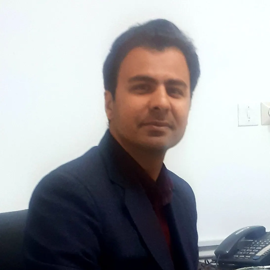 دکتر حمزه ارباب