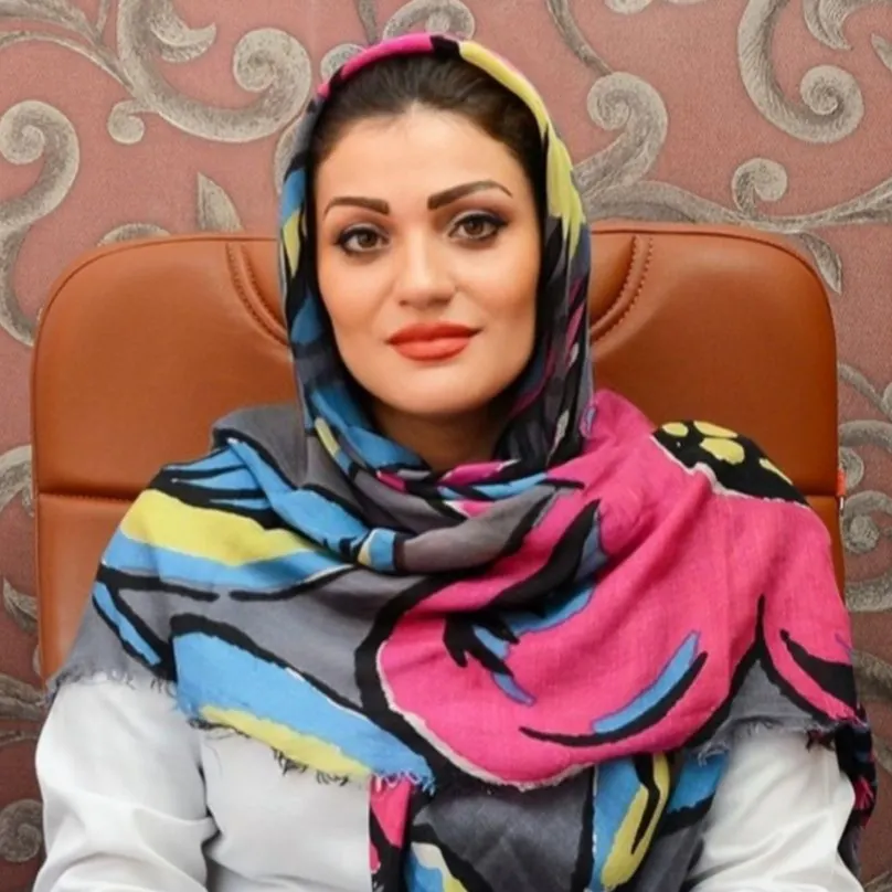 سارا باقری