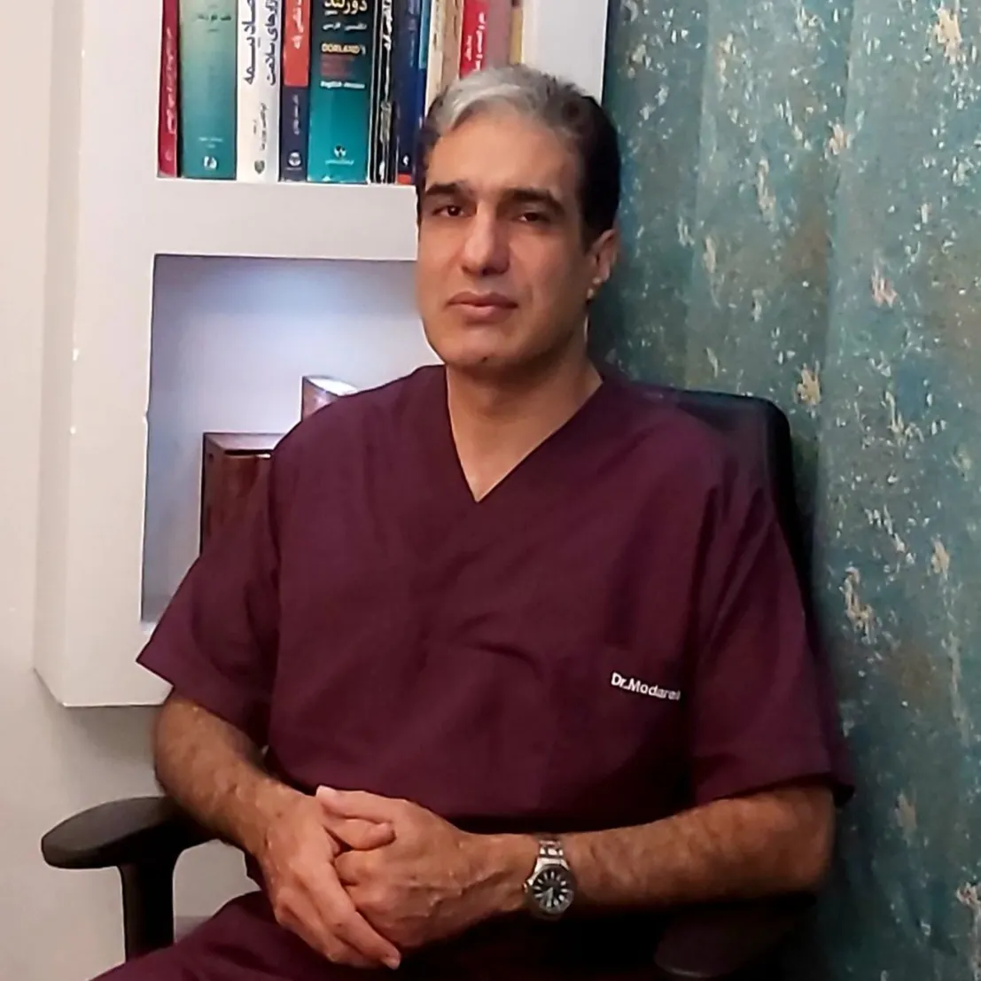 دکتر سید وحید حسینی