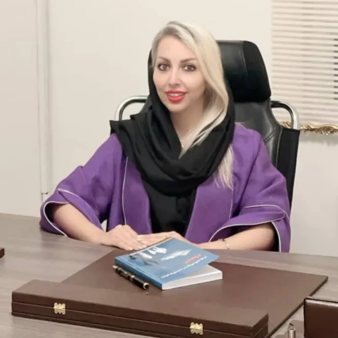 آزاده ایزد