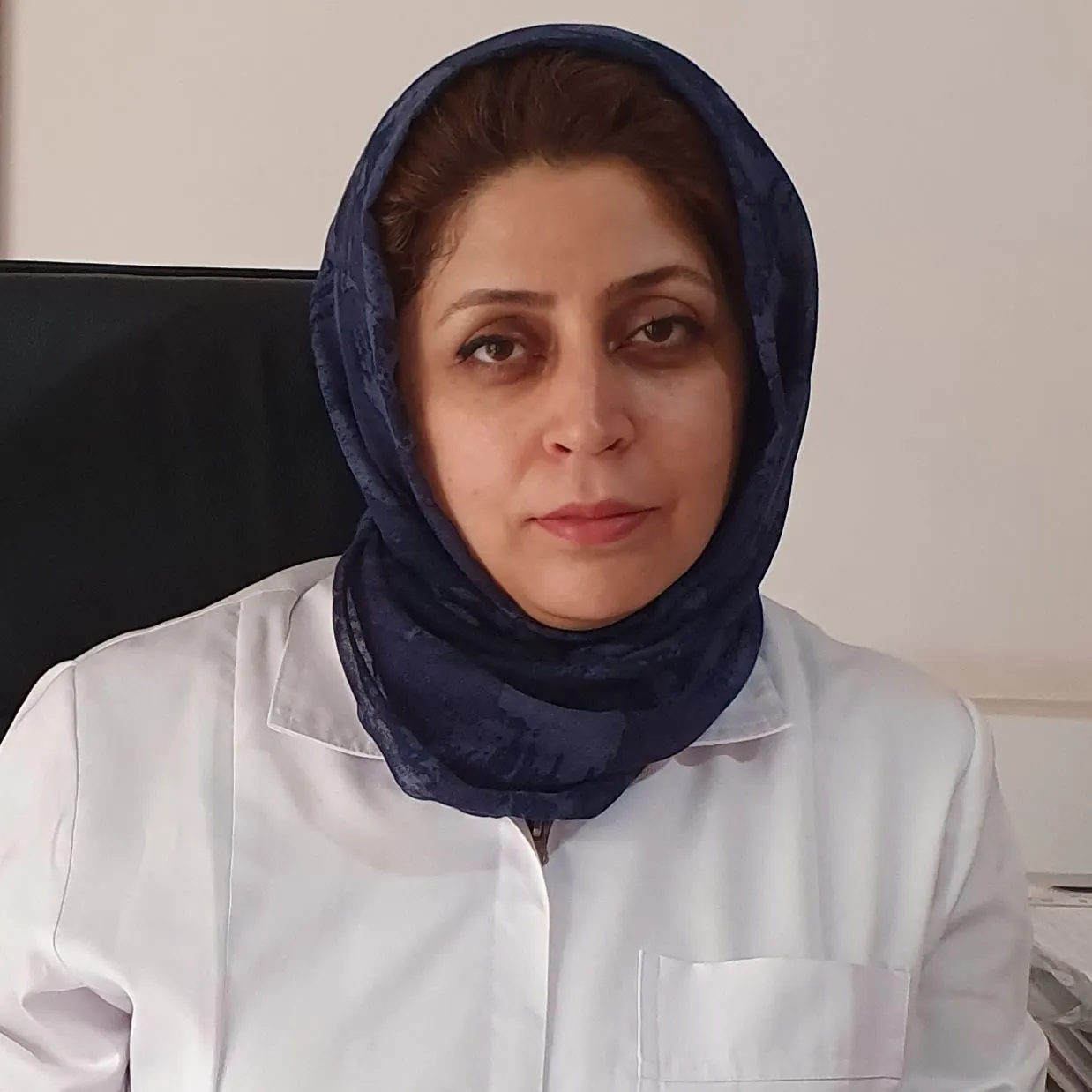 دکتر آذر نباتی