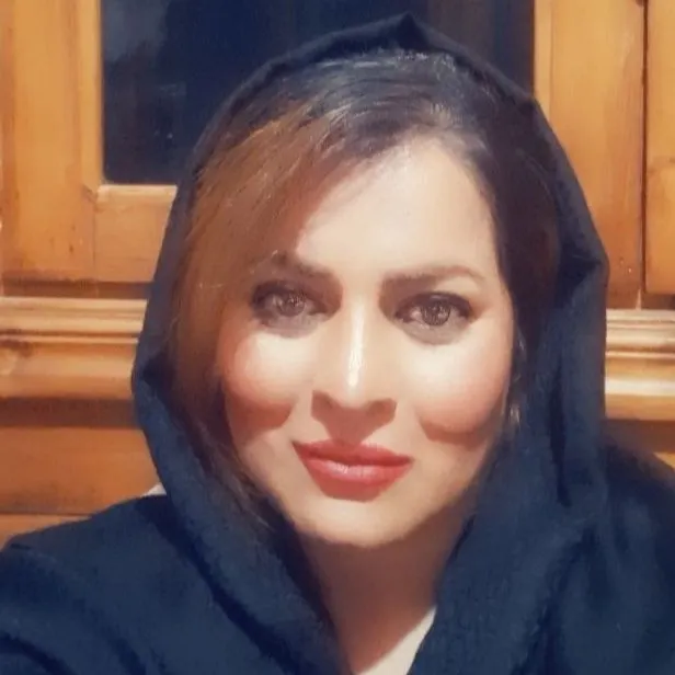 دکتر مهتاب استوار