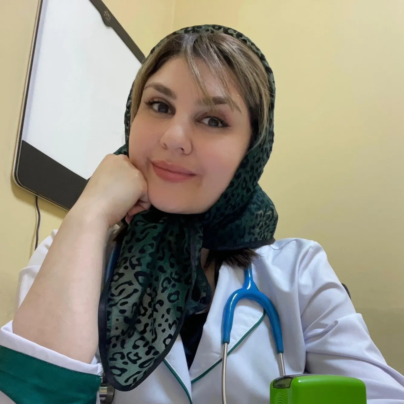 دکتر آرمیتا خورشیدی