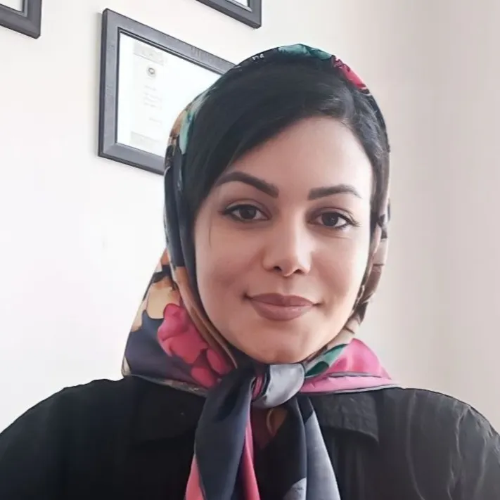 سعیده کرم زاده
