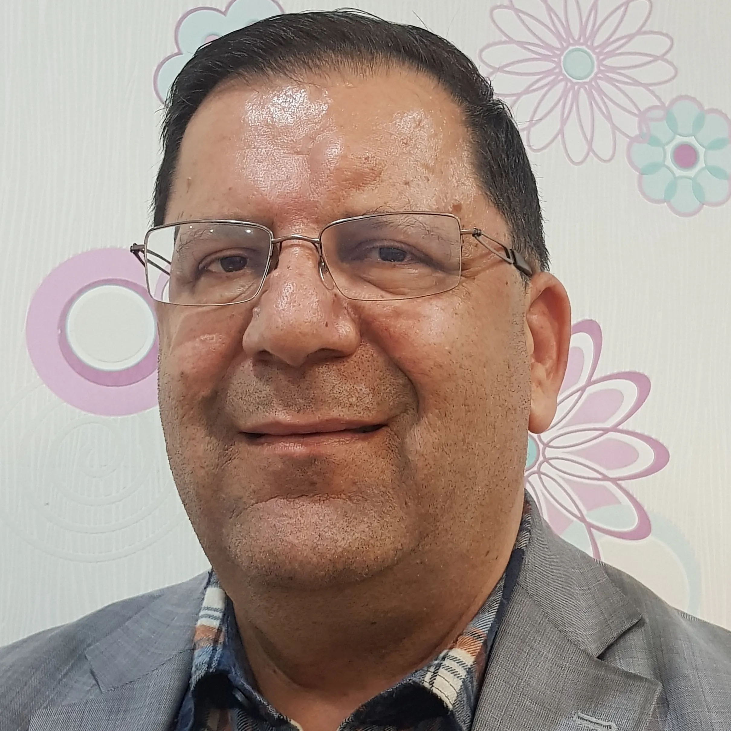دکتر فضل اله اکرام نیا