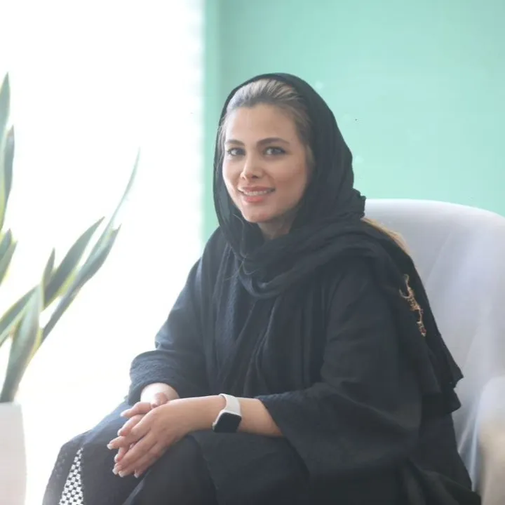 دکتر طناز عاطف وحید