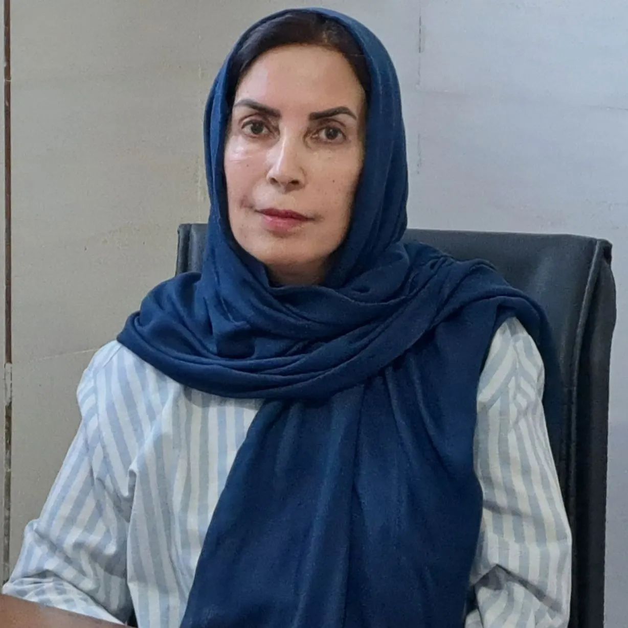 عذرا عسگری