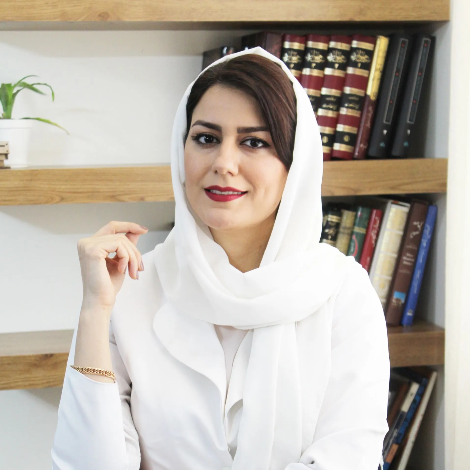 مینا صالحی