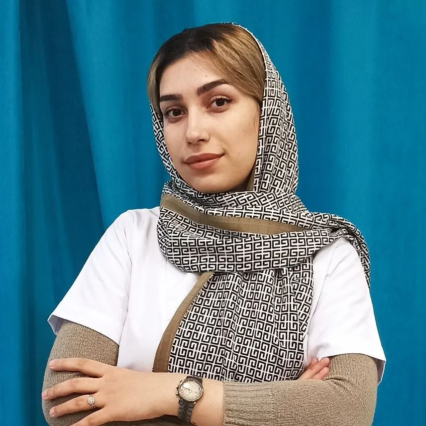 الناز شریفی