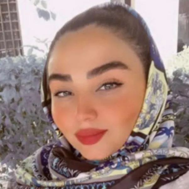مهرنوش فرهادنیا